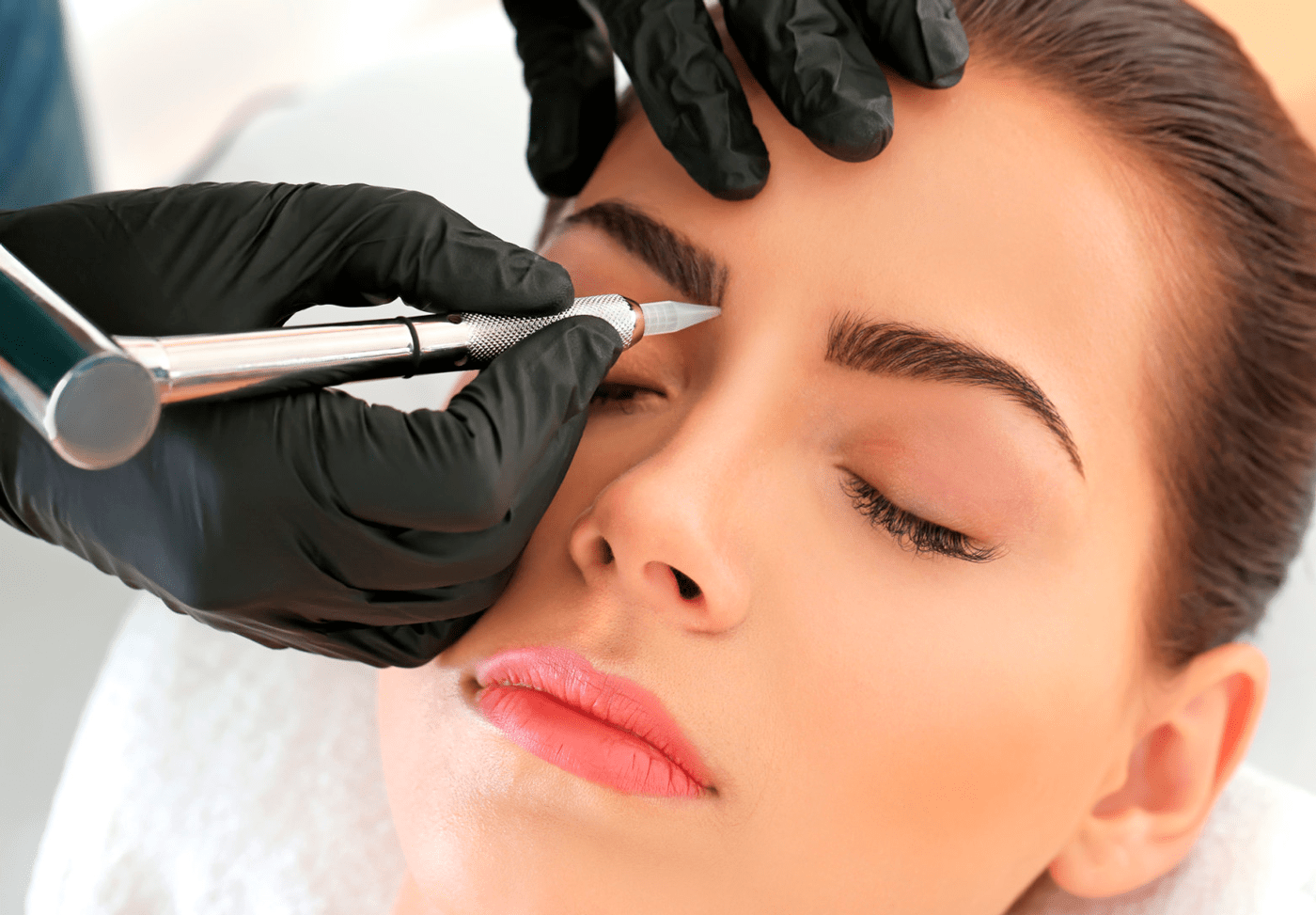 Qué Indígena amortiguar Microblading de cejas | Por qué ofrecer este tratamiento en tu centro