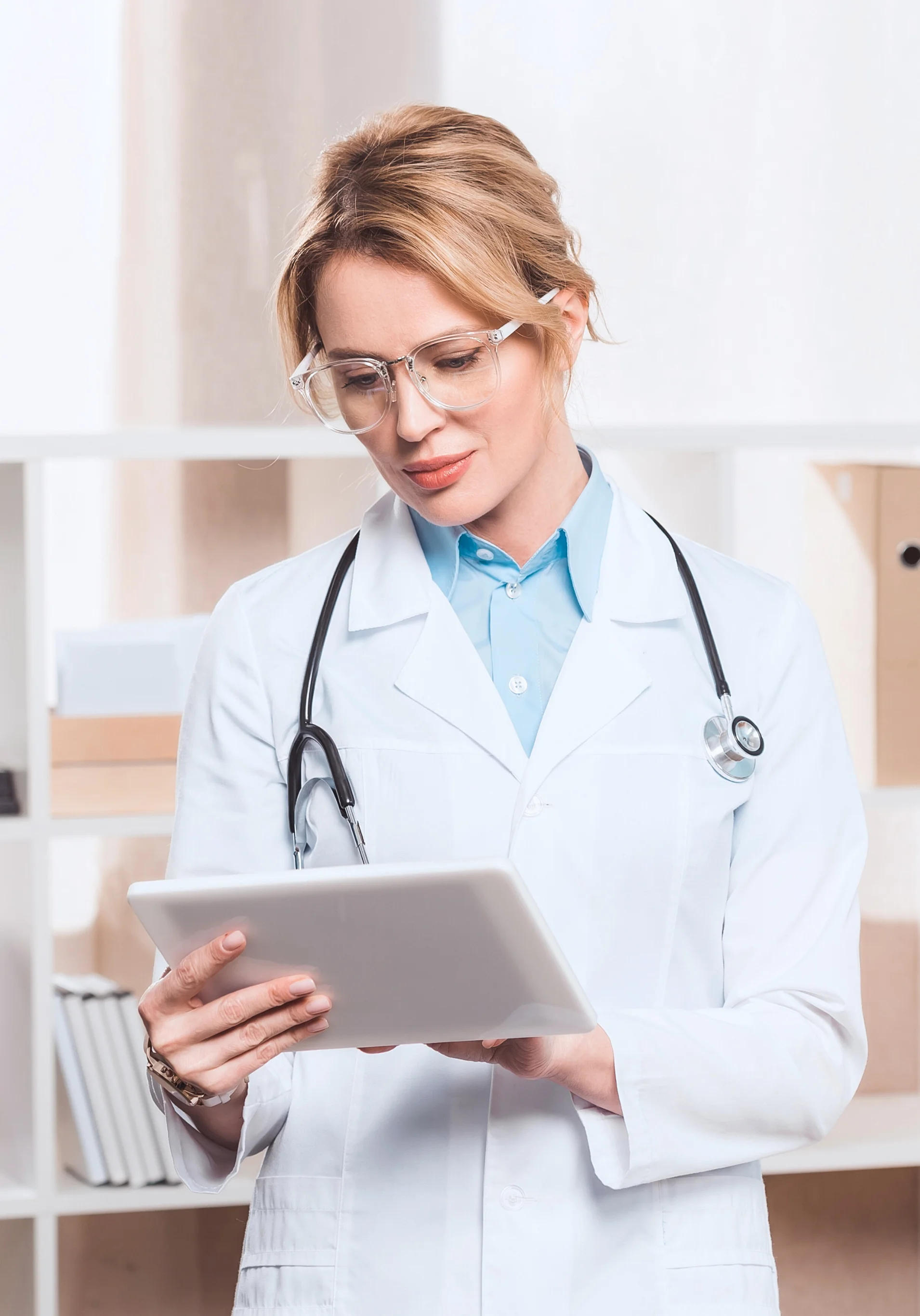 doctora-tablet-gestion-eficiente-clinica-webinar
