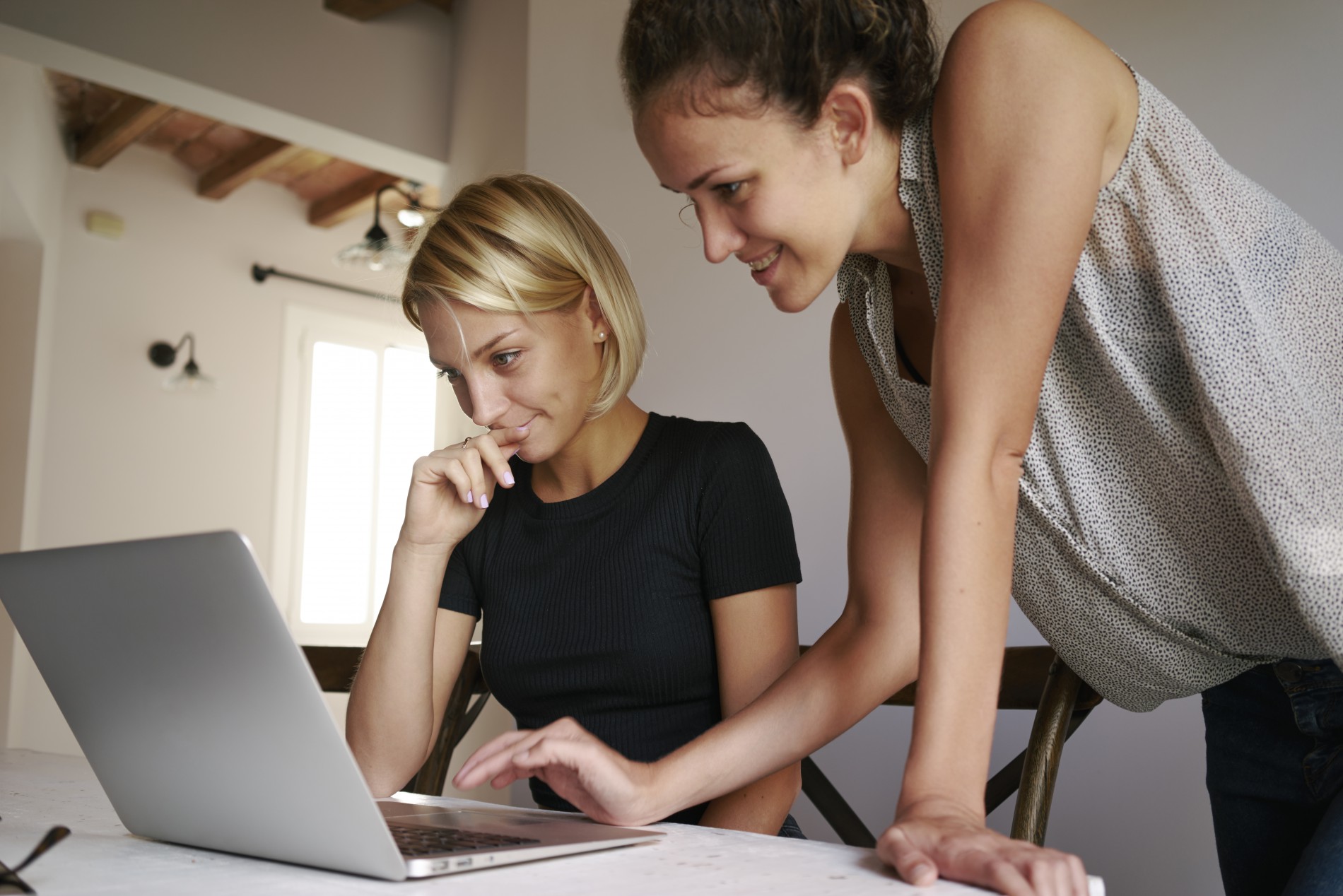 Notificaciones por email: Mejora la comunicación con clientes y equipo