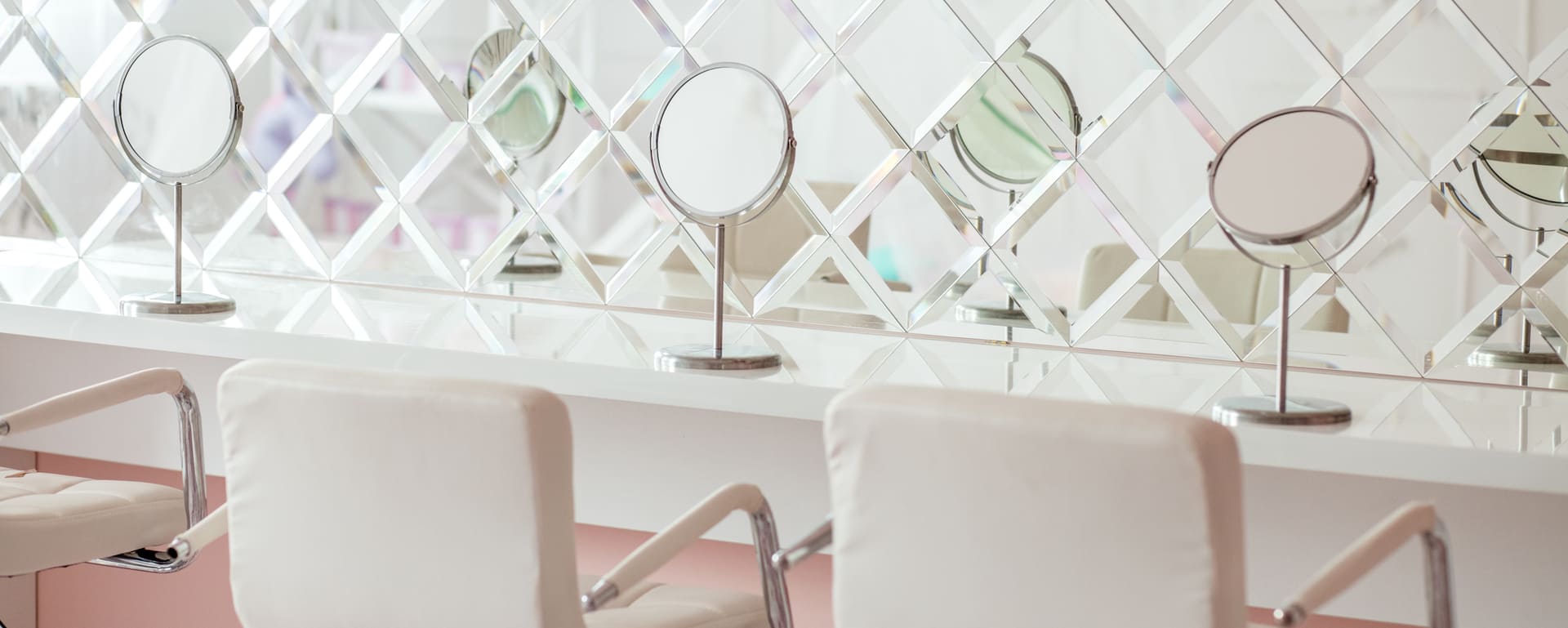 15 tips de decoración profesional para tu centro de estética en San Valentín